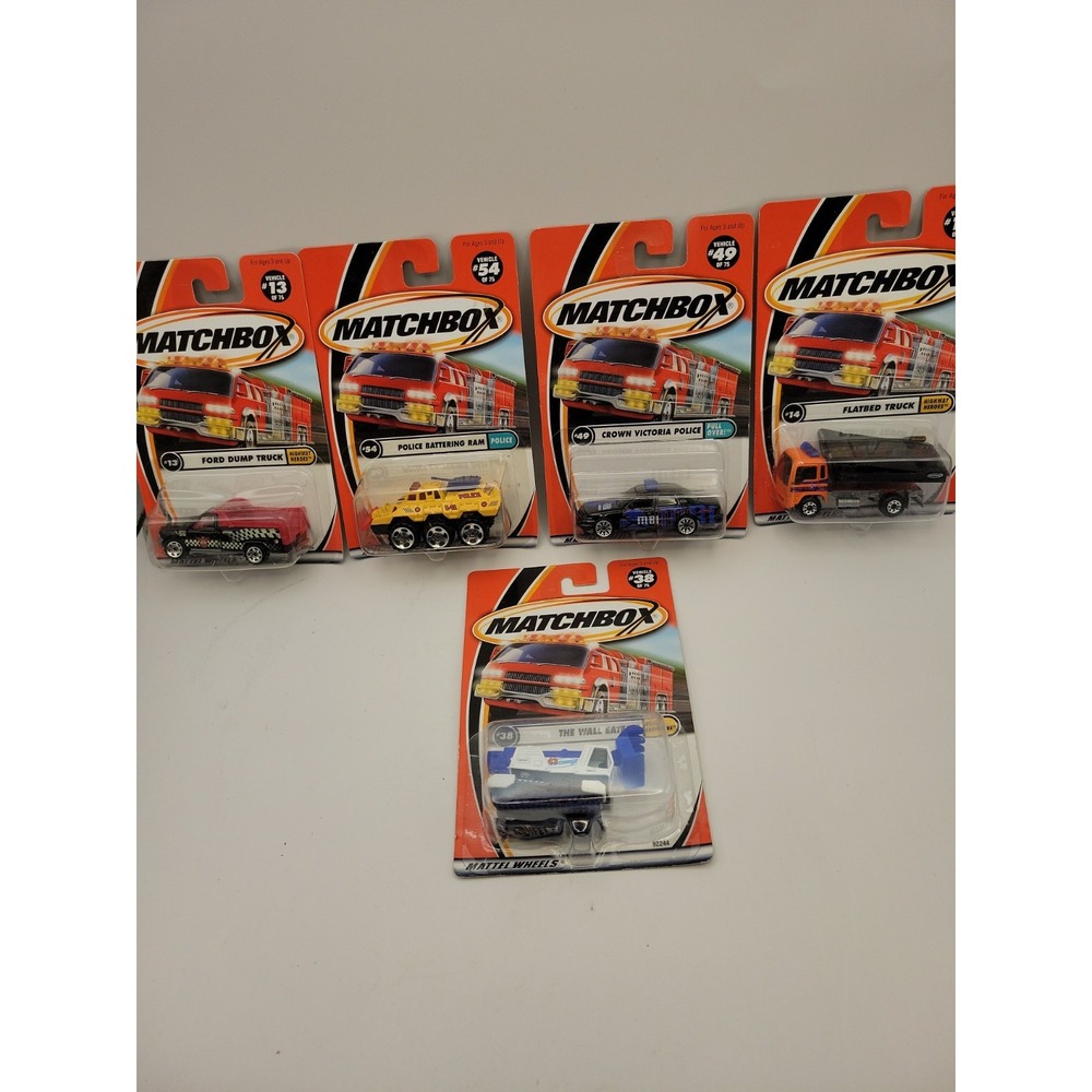 Vtg Matchbox Mattel Wheels 2001 Carded Lot of 5 Crown Victoria Police Battering